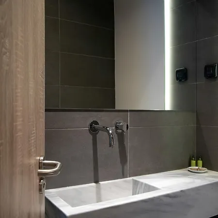 Ad Luxury & Athene
